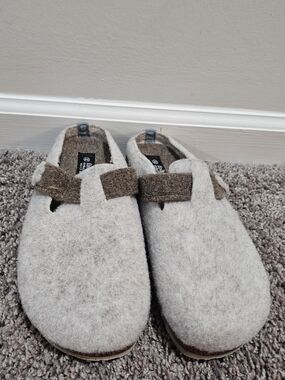 Bjorndal Felted Wool Slip-On Clog in Gray and Brown Size 9